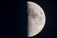 NASA observa a primeira quarter moon hoje à noite