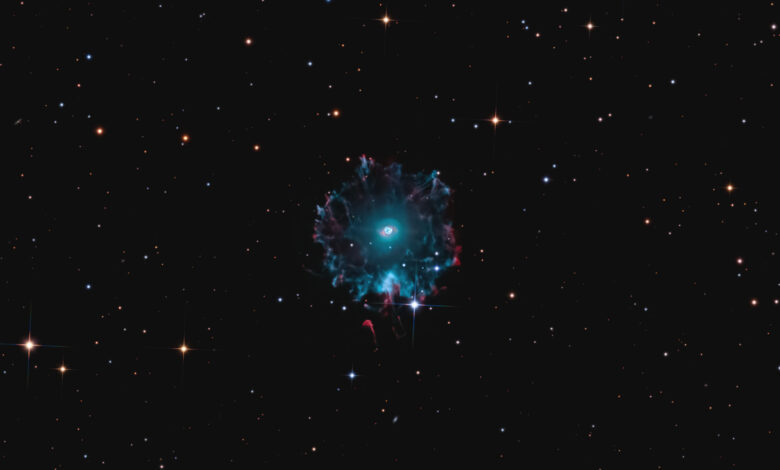 NASA observa casca fantasma da Nebulosa do Olho de Gato