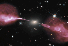 Astrônomos descobrem 15 novas galáxias de rádio gigantes