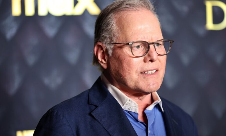 David Zaslav corta salário enquanto HBO enfrenta desafios