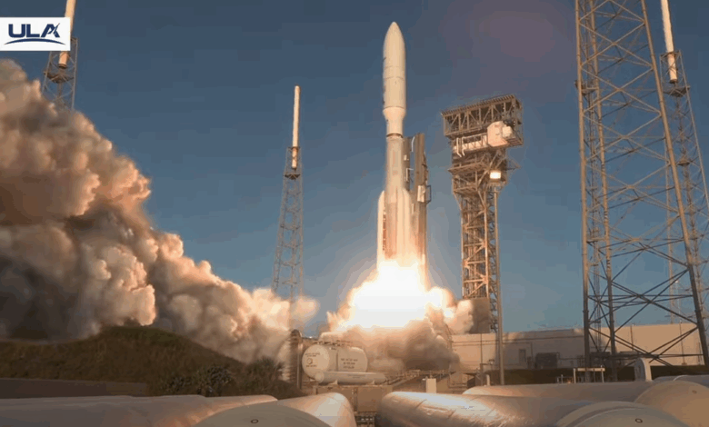 Amazon lança satélites da missão Project Kuiper em foguete