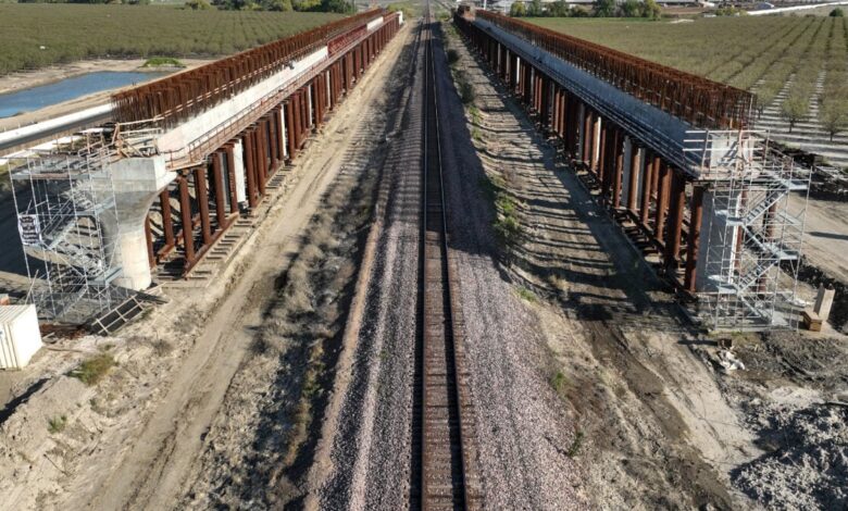 Trump ameaça cortar financiamento do trem-bala da Califórnia
