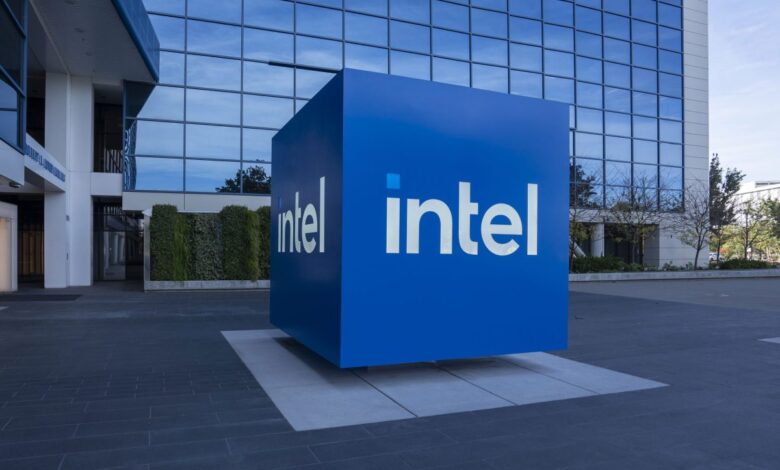 Intel demite até 20% dos trabalhadores da Intel Foundry