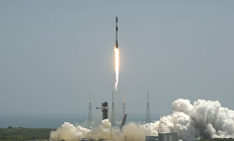 SpaceX lança 23 satélites para a constelação Starlink