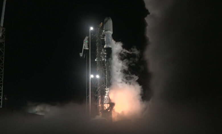 SpaceX lança satélites Starlink no primeiro voo do sábado