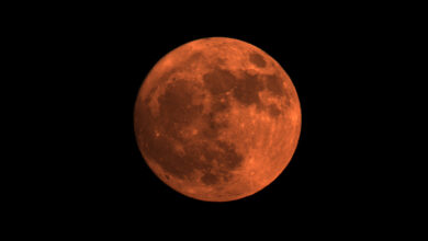 NASA transmite a Lua de Morango em sua órbita tonight