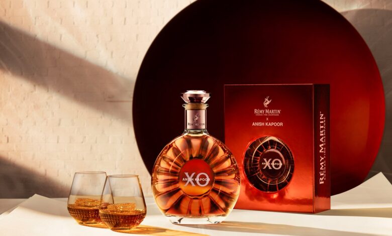 Rémy Martin apresenta universo espelhado de Anish Kapoor
