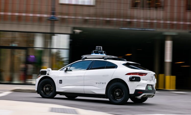 Uber e Waymo lançam serviço de táxi robô em Atlanta