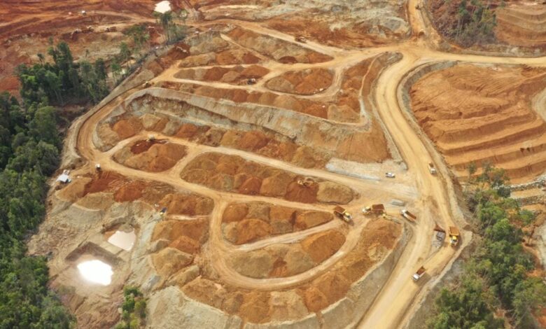 Planta de bateria elétrica ameaça tribo indígena da Indonésia