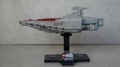 Acclamator-Class da LEGO recria missão de combate espacial