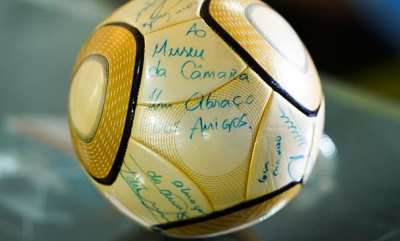 STF decide condenar acusado de furto de bola autografada