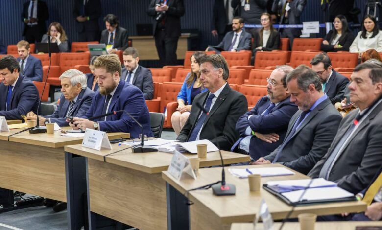 STF nega recurso de Bolsonaro sobre exibição de vídeos