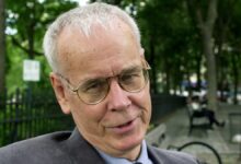 John L. Young, criador do Wikileaks, morre aos 89 anos
