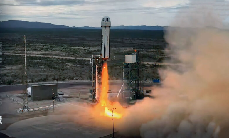 Blue Origin lança foguete com 6 turistas a bordo de Texas