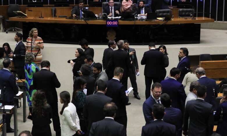 AGU decide se recorrerá ao STF sobre IOF