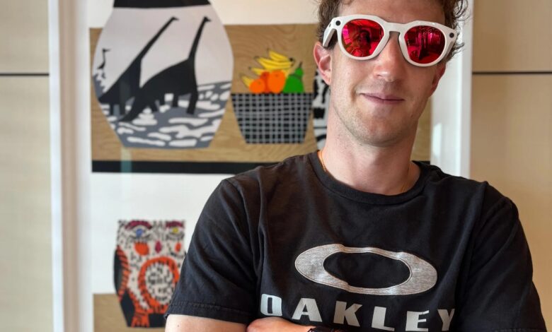 Ray-Ban e Oakley competem em design de óculos inteligentes 2025
