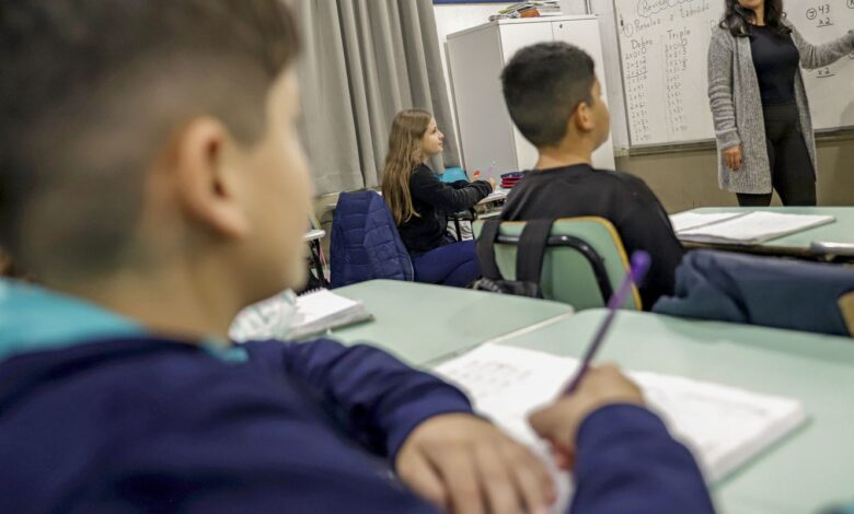 Secretaria de Educação aplica prova da Olimpíada de Matemática