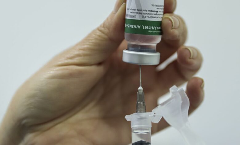 SUS monta postos volantes para ampliar vacinação contra gripe