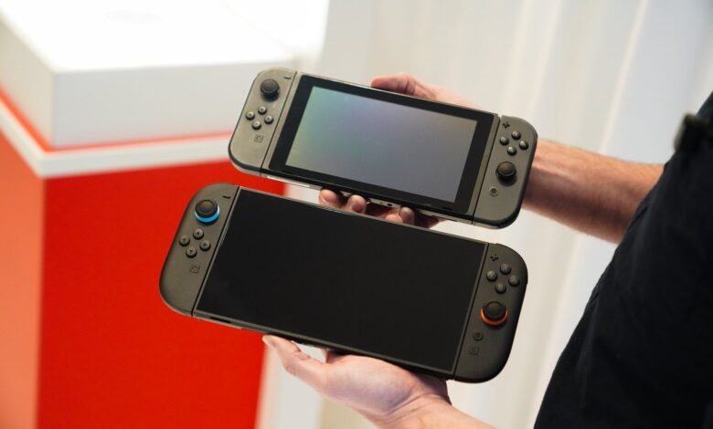 Nintendo Switch 2 compara tamanho com Switch e Steam Deck