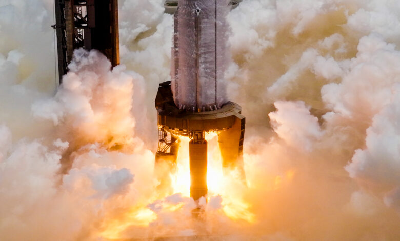 SpaceX inicia teste do foguete Super Heavy para Starship 10
