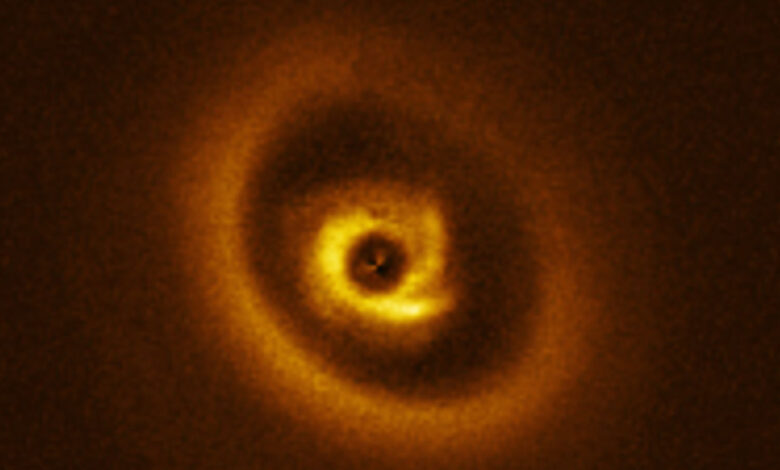 NASA observa novos anéis cósmicos em formação de planeta