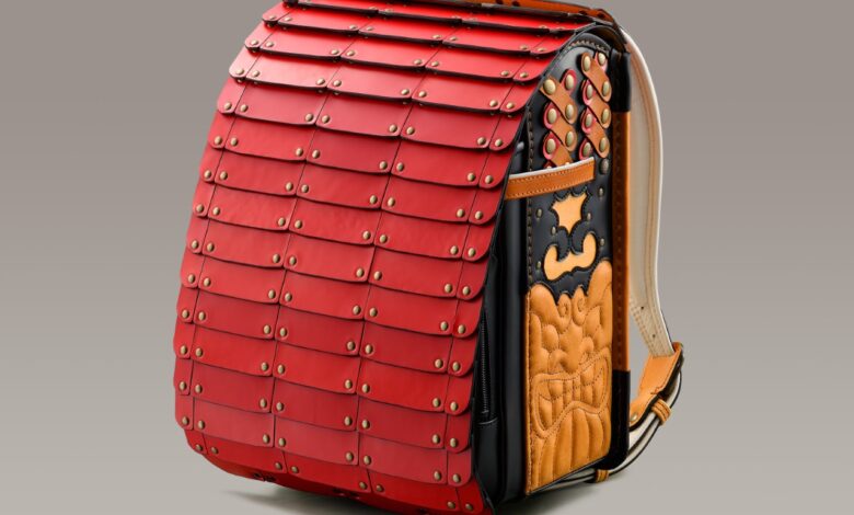 Mochila inspirada em armadura de samurai é destaque no design