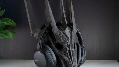 Sauron Headphone Stand transforma escritorio com design criativo