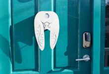 Skitter apresenta campainha em formato de dente que escuta