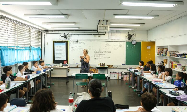 INEP recebe pedidos de isenção da taxa do ENEM para professores