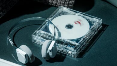Translucent design transforma CDs em arte e desafia streaming