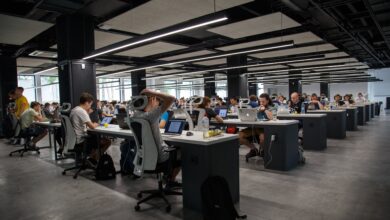 AI é alvo de avanço da Lei 'No Robo Bosses Act' na Califórnia