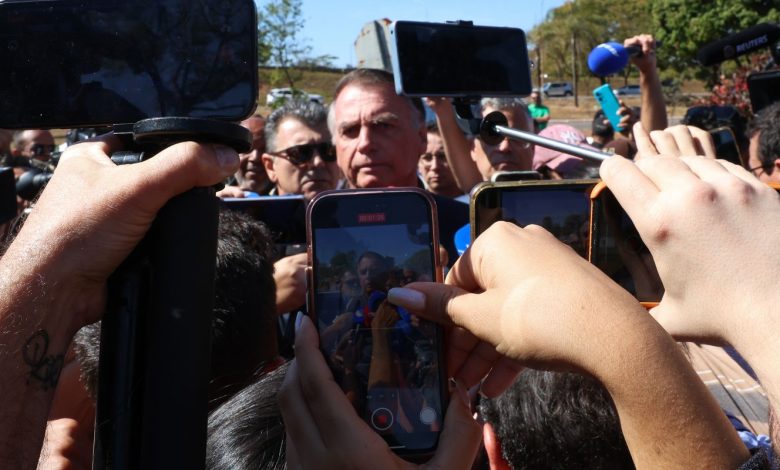 STF impõe tornozeleira eletrônica a Bolsonaro após decisão