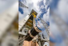 ESA eleva terceira etapa do foguete Vega-C para lançamento