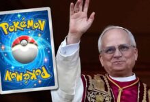Fã de Pokémon leva benção do Papa a card de Popplio