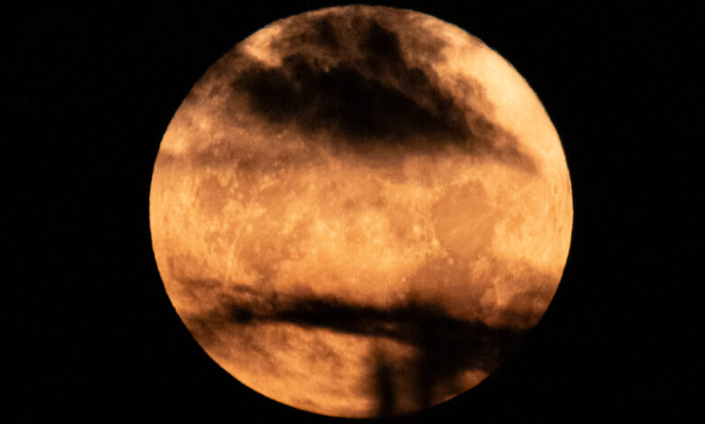 NASA observa a Superlua de julho em sua órbita mensal