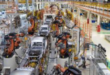 Indústria automotiva japonesa investe em robôs e atinge recorde