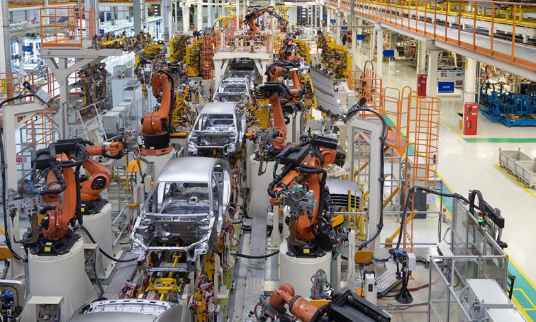 Indústria automotiva japonesa investe em robôs e atinge recorde