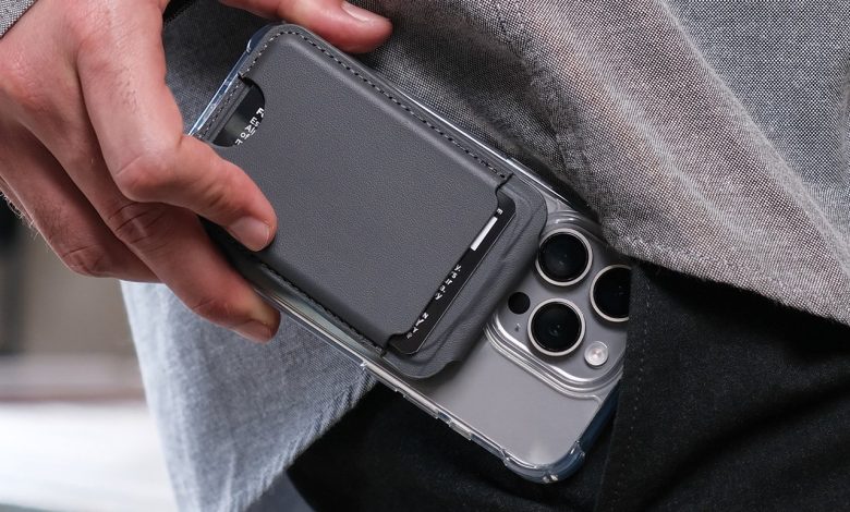 Design inovador: carteira MagSafe carrega e rastreia telefone