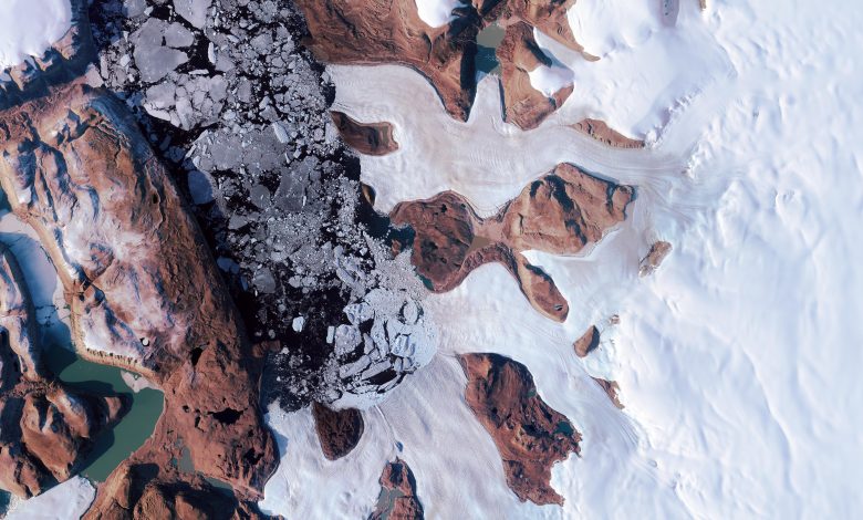 Satélites da NASA revelam lago oculto sob a Groenlândia