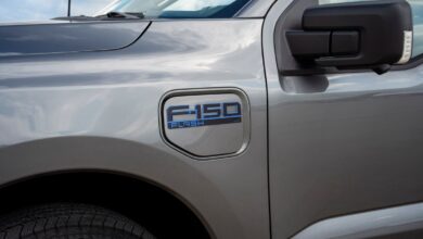 Ford vê vendas de EVs cair 31%, enquanto híbridos disparam
