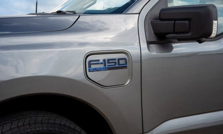 Ford vê vendas de EVs cair 31%, enquanto híbridos disparam