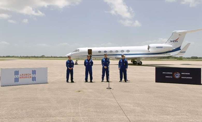SpaceX leva astronautas para missão na ISS em Florida