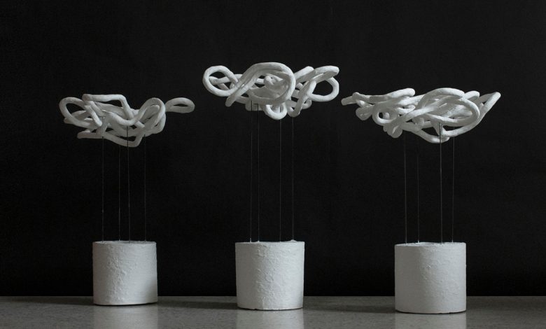 Sculptural LOOPS apresenta luminária que cria sombras dramáticas