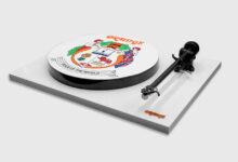 Orange Amps lança turntable em acabamento gloss white