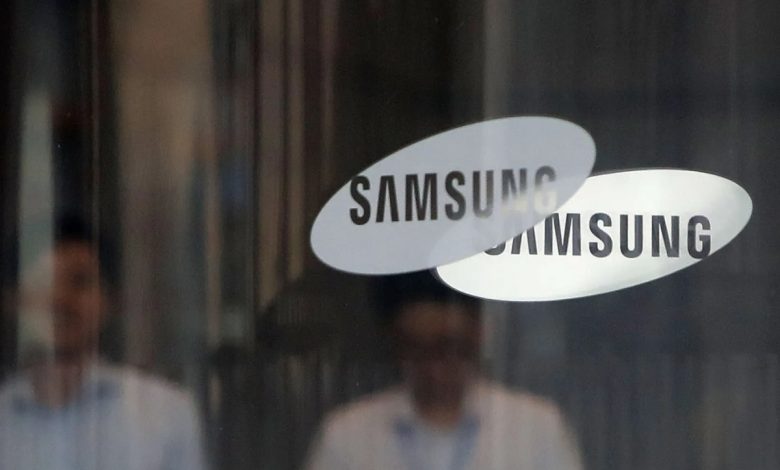 Samsung explora novos wearables como brincos e colares