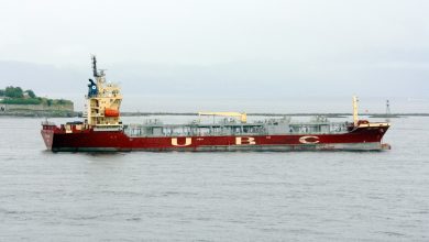 Navio de transporte produzido pela empresa gera cimento sustentável durante a navegação