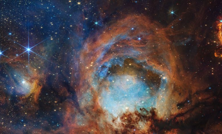 NASA celebra 3 anos do telescópio com imagem da Nebulosa do Pé de Gato