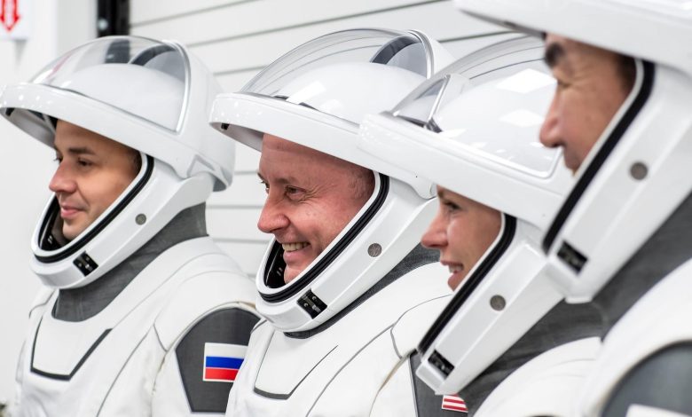 SpaceX lança missão Crew-11 com astronautas para a ISS