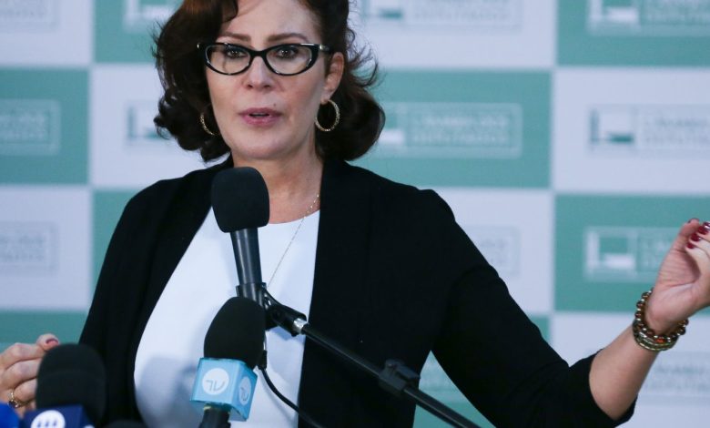 Moraes pede ao AGU providências para extradição de Zambelli