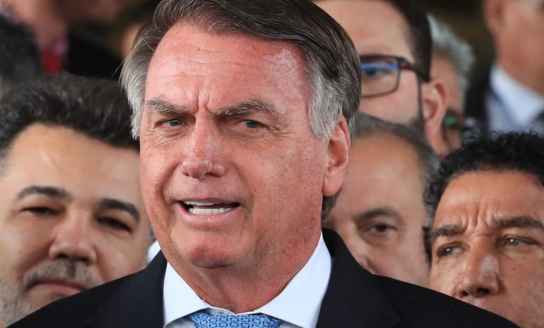 STF aciona Bolsonaro para explicar uso de redes sociais